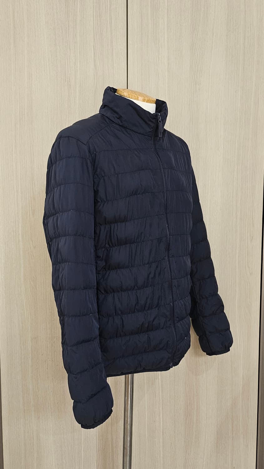 (세탁완료) 유니클로 초경량 다운 패딩 딥네이비 M 95 상품이미지5