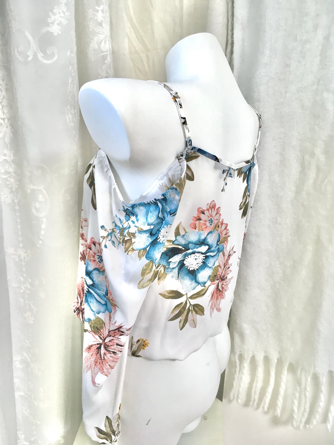 오리엔탈 플라워 새틴 오프숄더 롱슬리브 상품이미지8