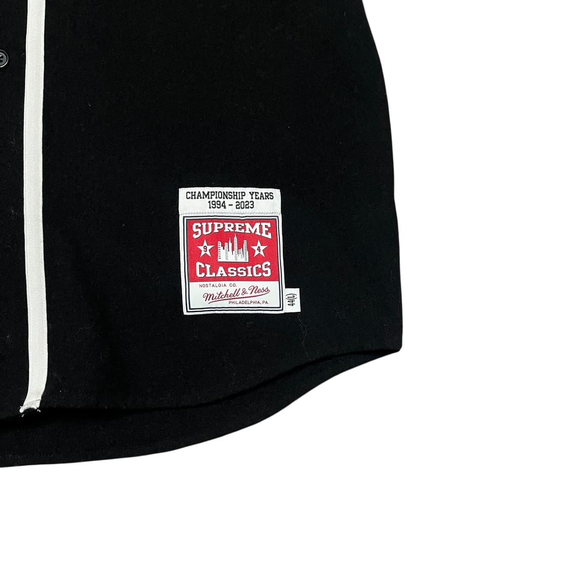 슈프림 x 미첼 & 네스 23FW 아랍어 울 베이스볼 유니폼 져지 블랙 상품이미지3