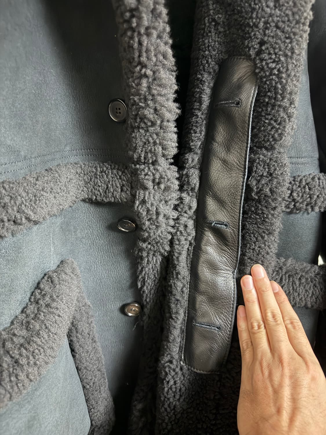 아크네 lod 무스탕 시어링 자켓 상품이미지3