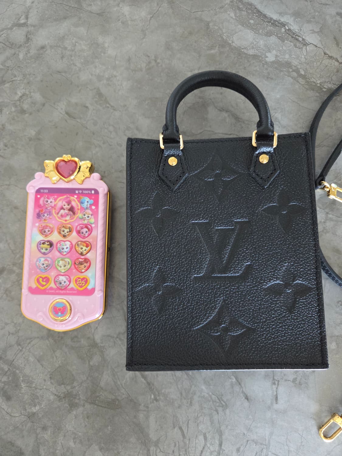 루이비통 쁘띠 삭 플라 앙프렝뜨 블랙 상품이미지1