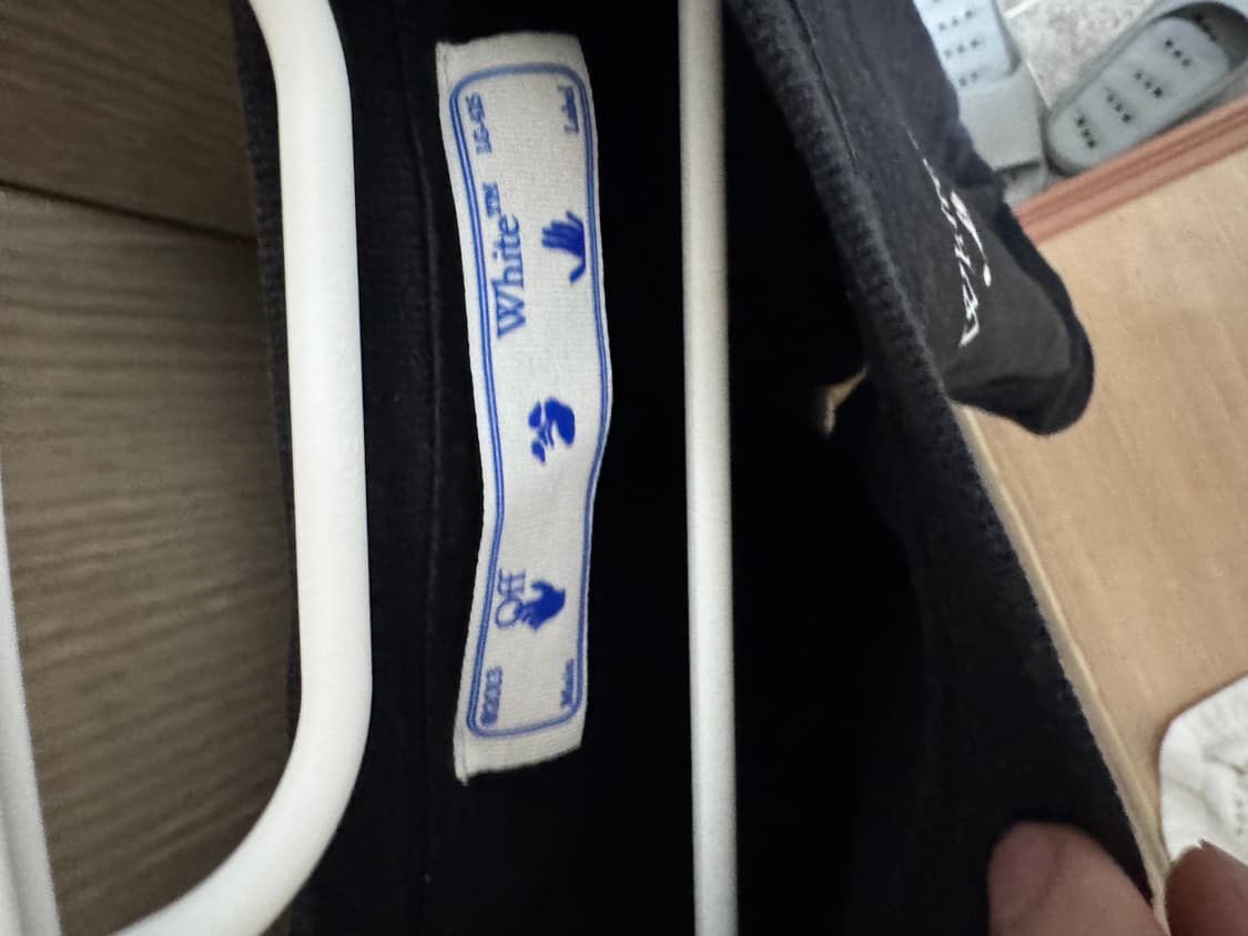 오프화이트 반팔티 상품이미지4