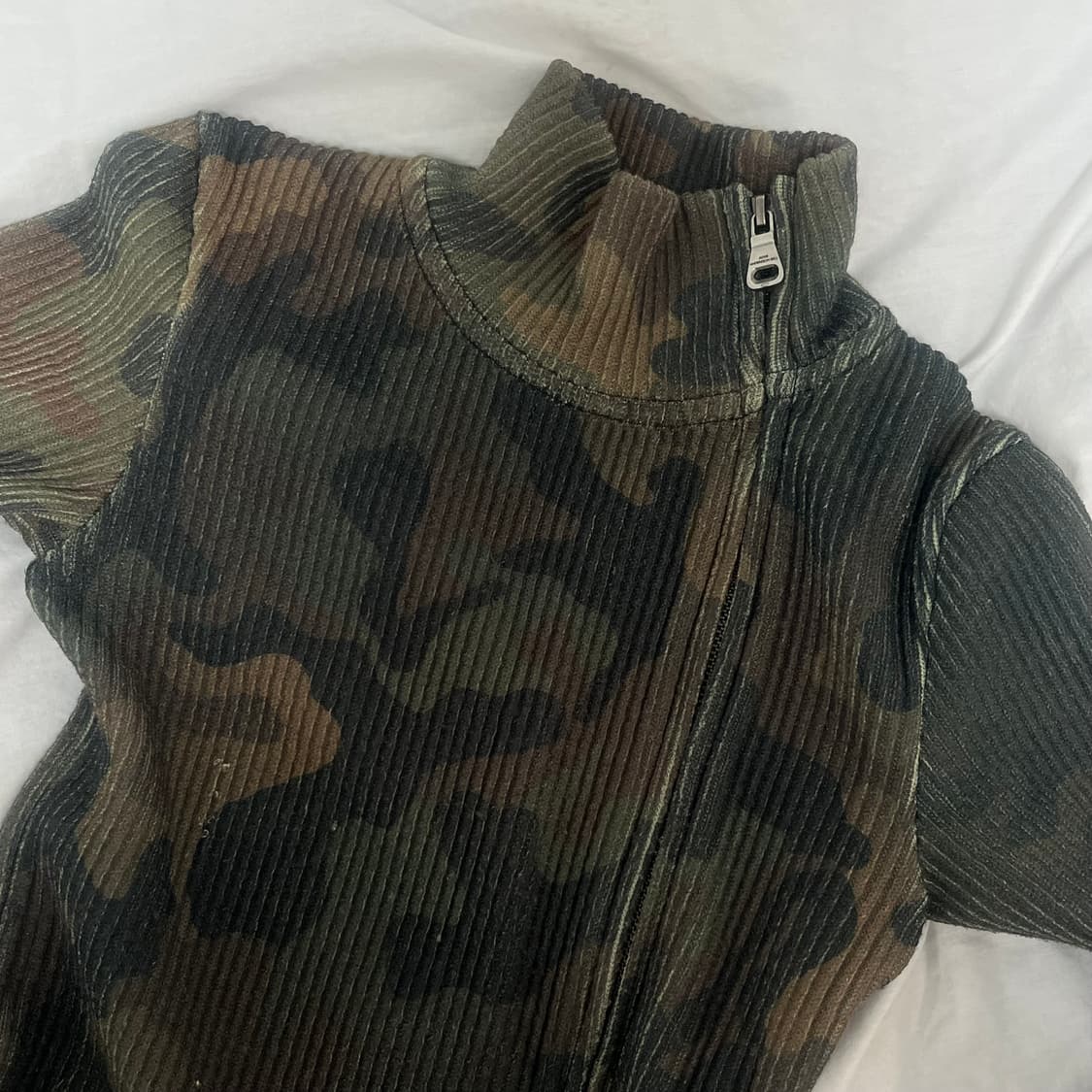 앤더슨벨 카모 니트집업 탑 상품이미지8