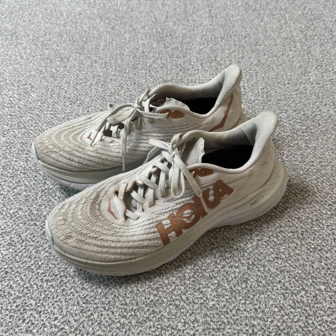 [정가 20만원] 호카 마하5 러닝화 260 상품이미지4