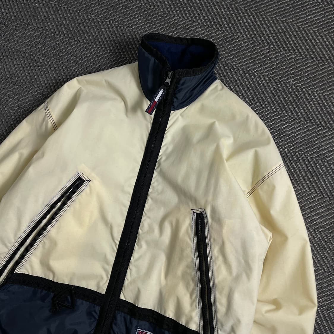 00s 타미힐피거 올드스쿨 빅로고 스티치 디테일 박시핏 점퍼o 4516 상품이미지4