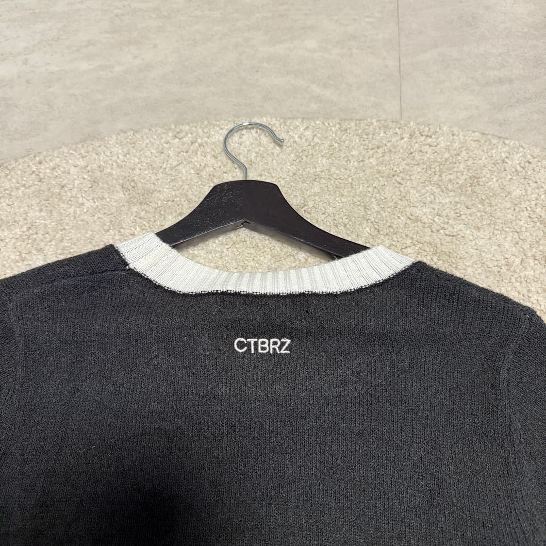 시티브리즈 자수 배색 부클니트 free 사이즈 상품이미지4