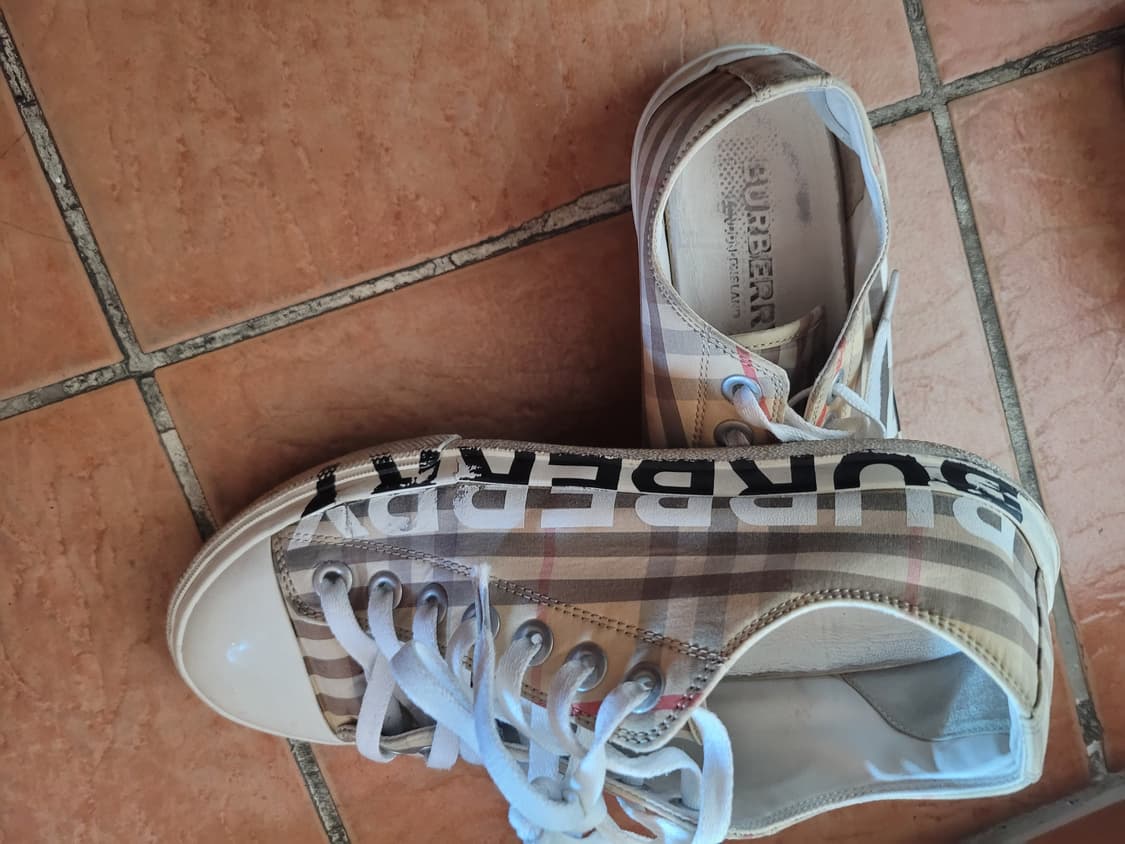 버버리 스니커즈 상품이미지3