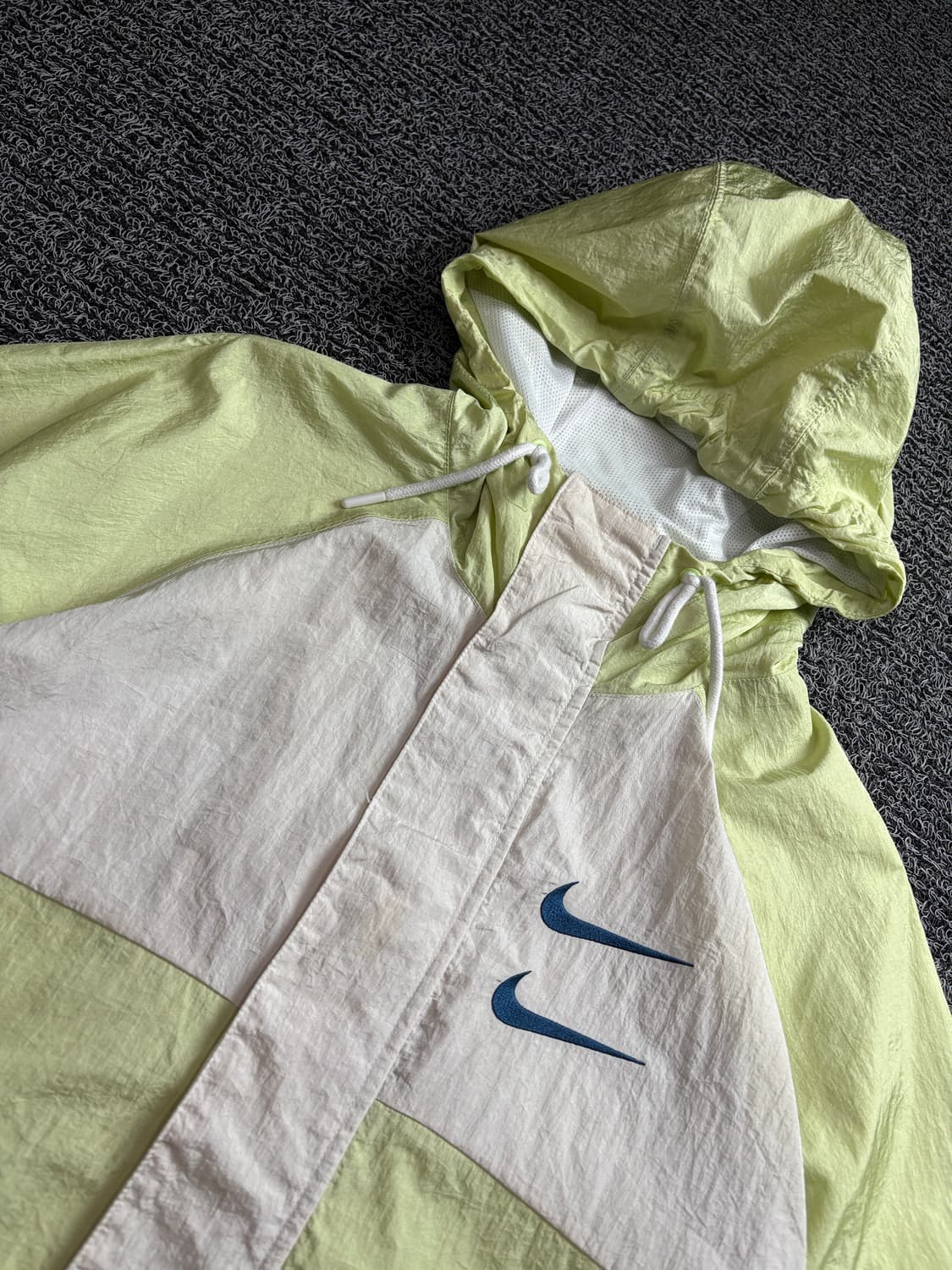 나이키 더블 스우시 가디스 빅토리 바람막이 3299 상품이미지3