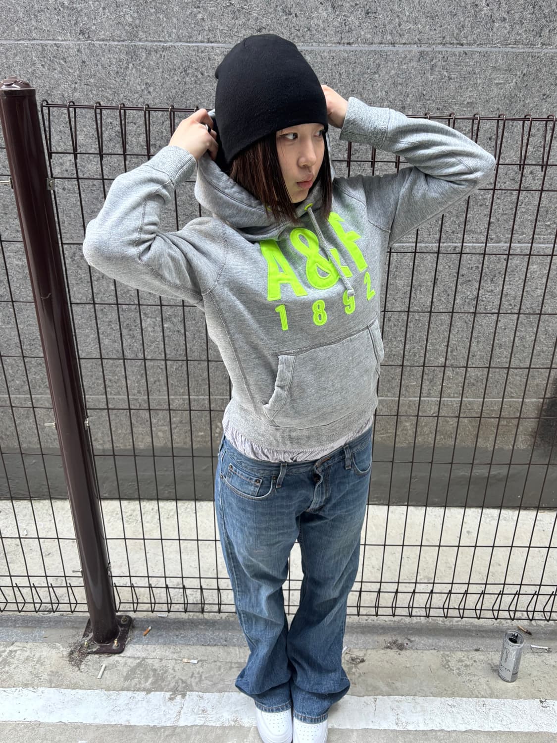 아베크롬비 그레이 네온 후드티 상품이미지1