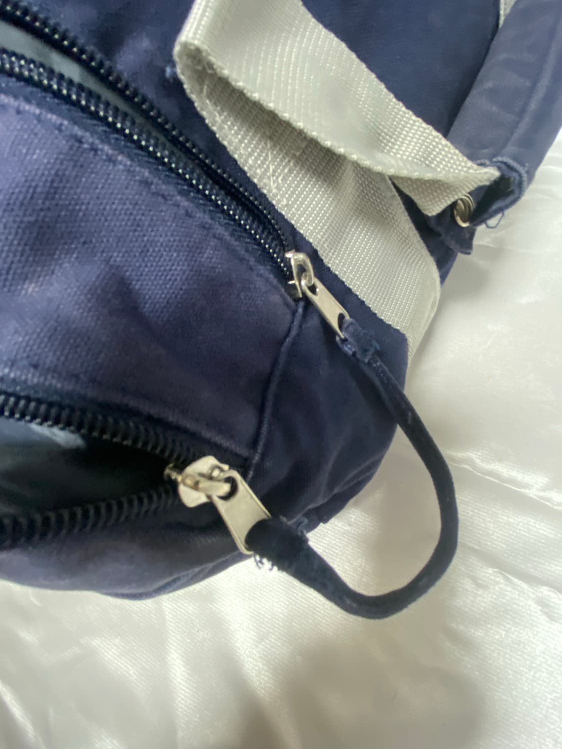 타미힐피거 네이비 망치백 (스트랩 포함) 상품이미지8