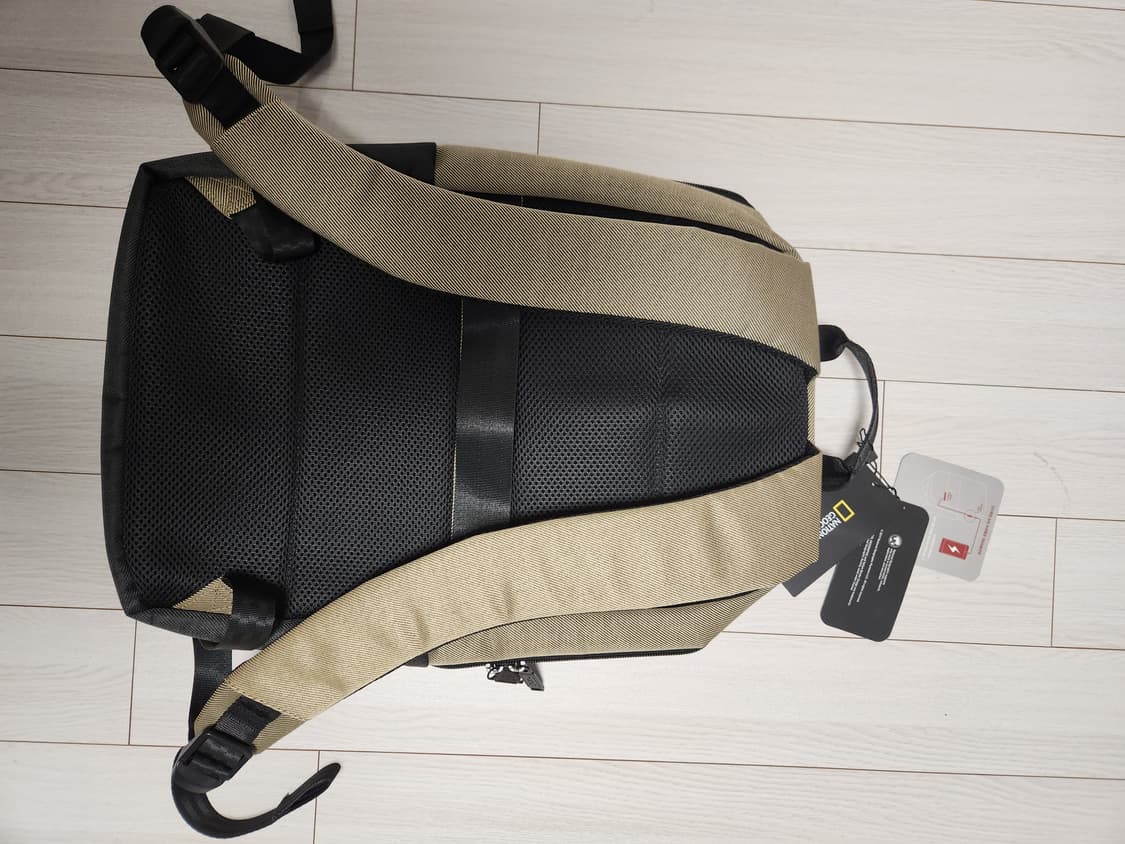 택새상품)내셔널지오그래픽 데이백 백팩 노트북 백팩

출시가260,000원 상품이미지2