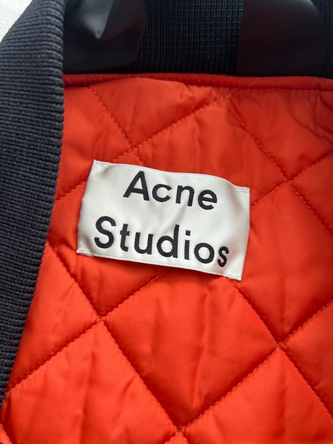 아크네 마키오 MA-1 자켓 블랙 46 상품이미지3