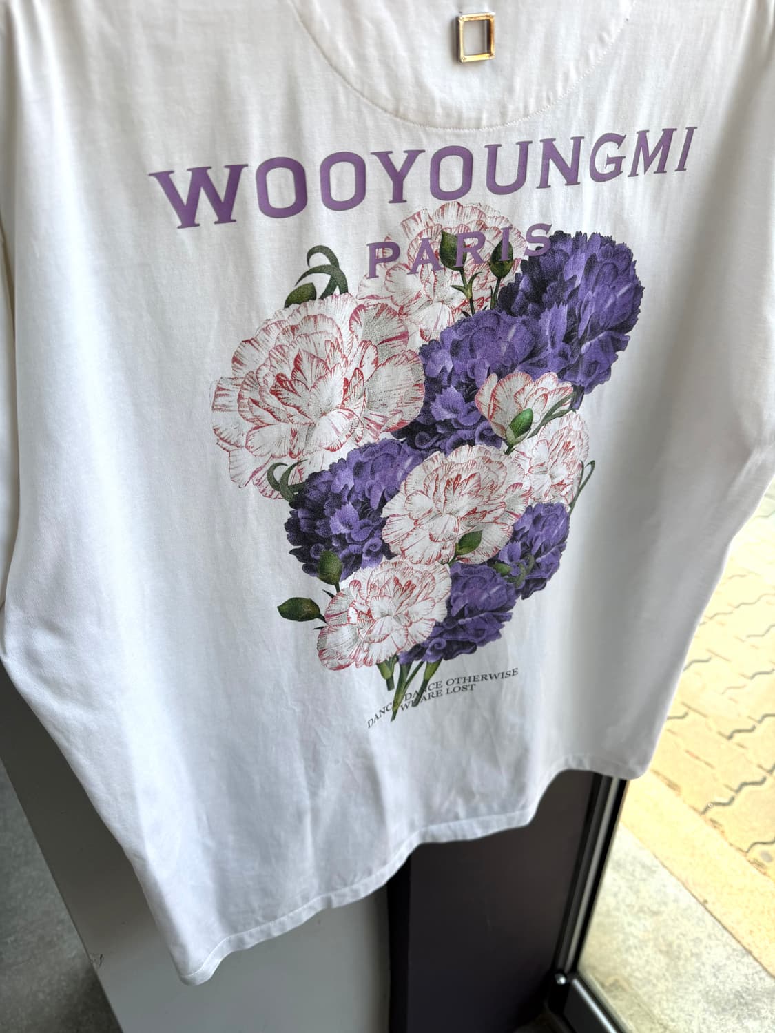 46/ 우영미 백플라워 프린팅 반팔 상품이미지7