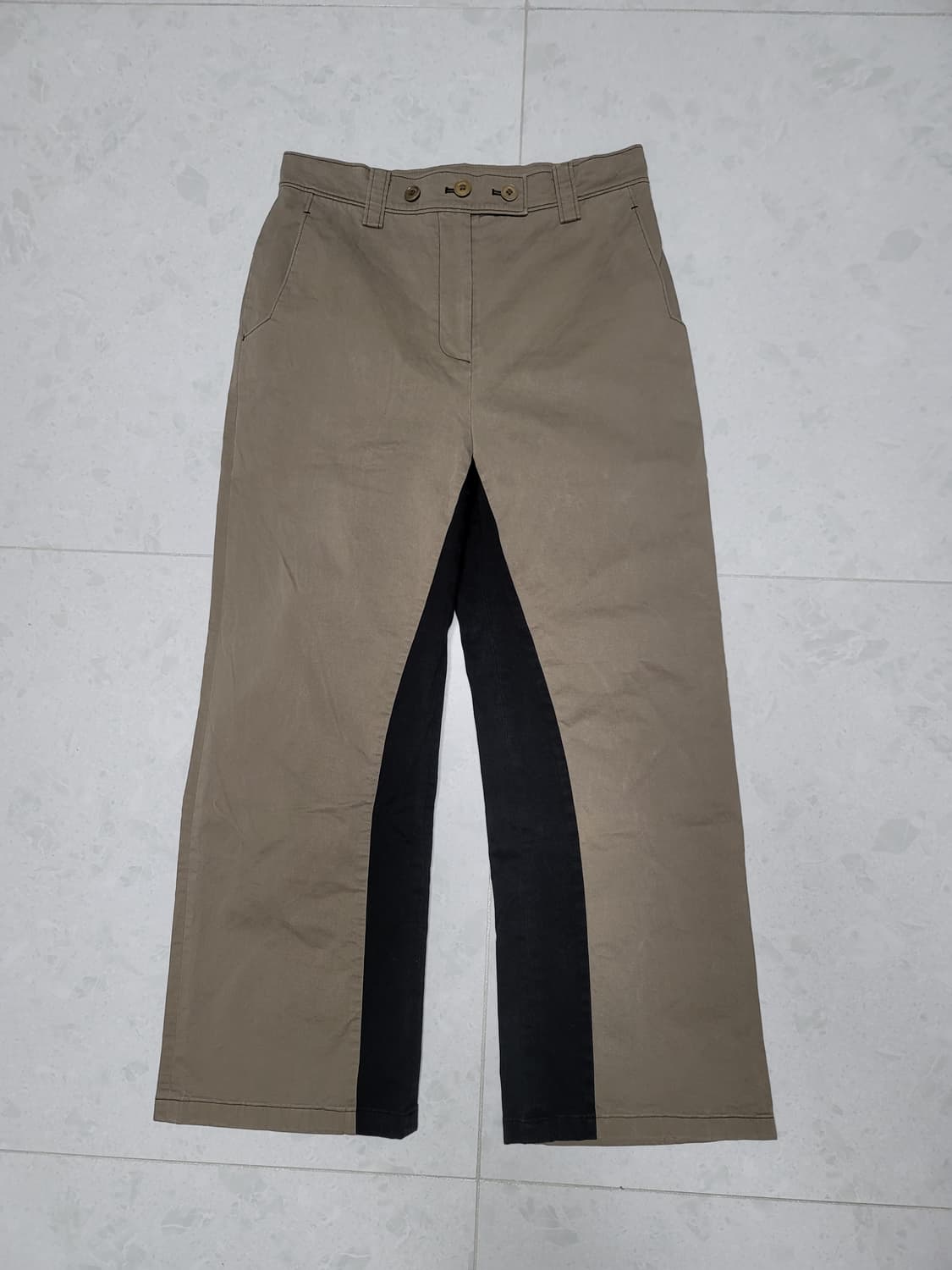 마뗑킴 코튼 팬츠 허리30~32 상세참조 상태극상

허리단면 39 기장  상품이미지1