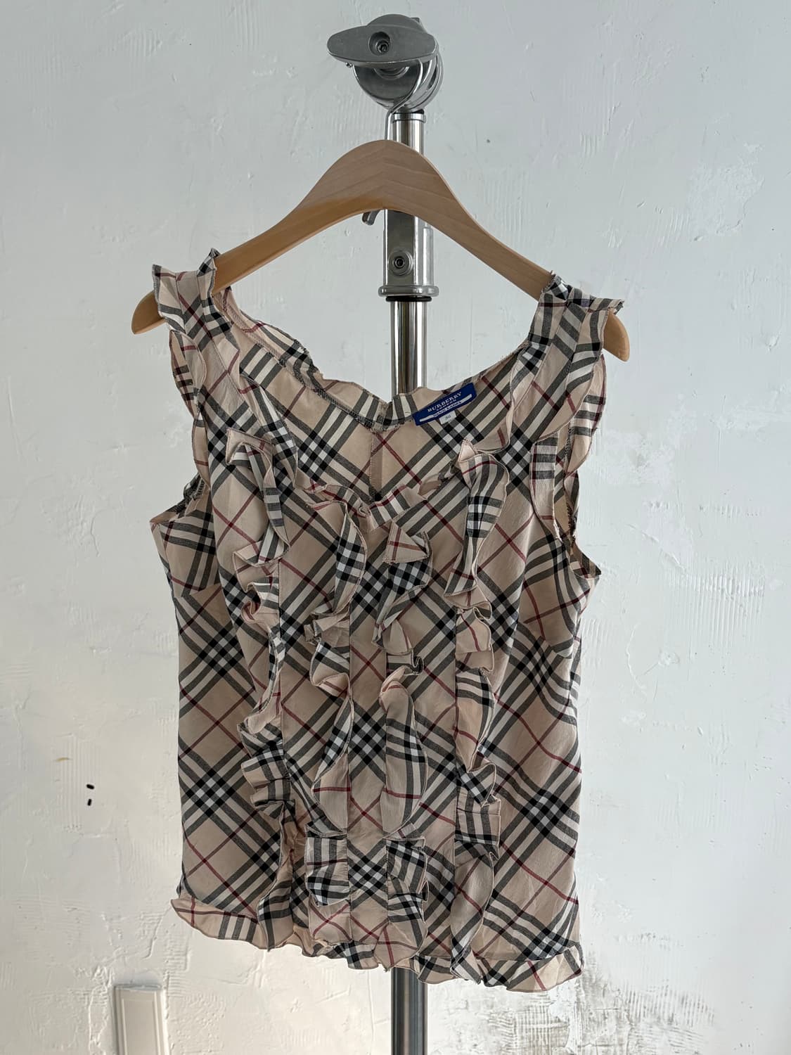 Burberry 버버리 블루라벨 노바체크 셔링 슬리브리스 탑 상품이미지1