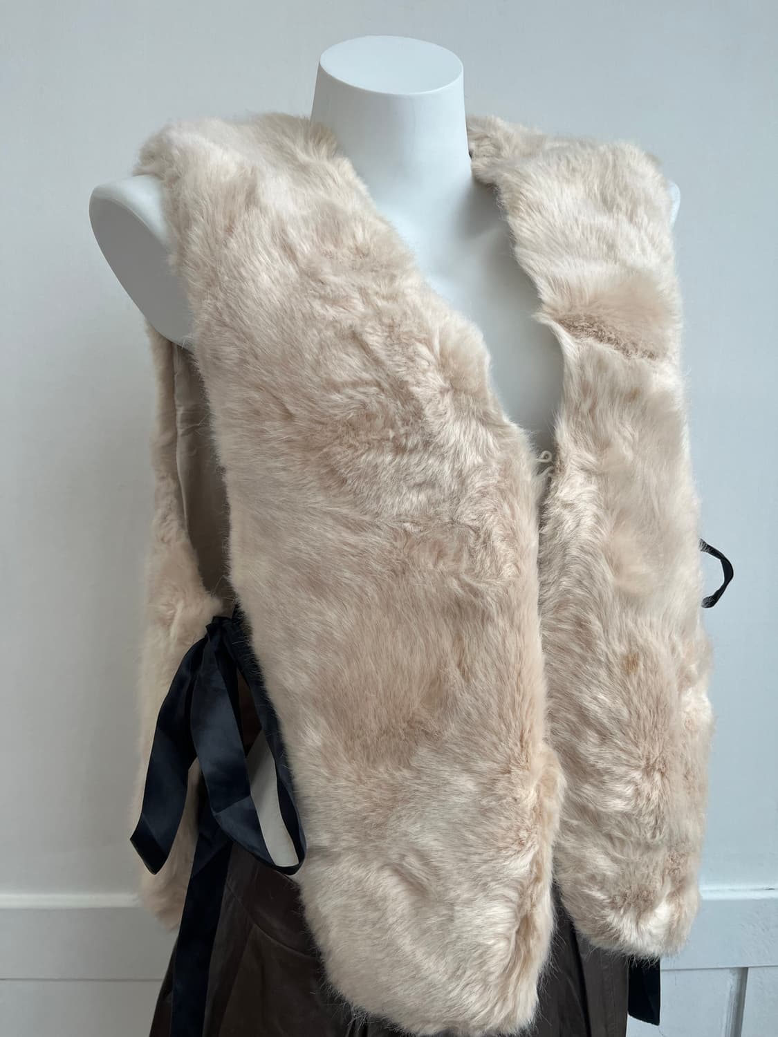 Ting Ting 옆리본 퍼 조끼 상품이미지2