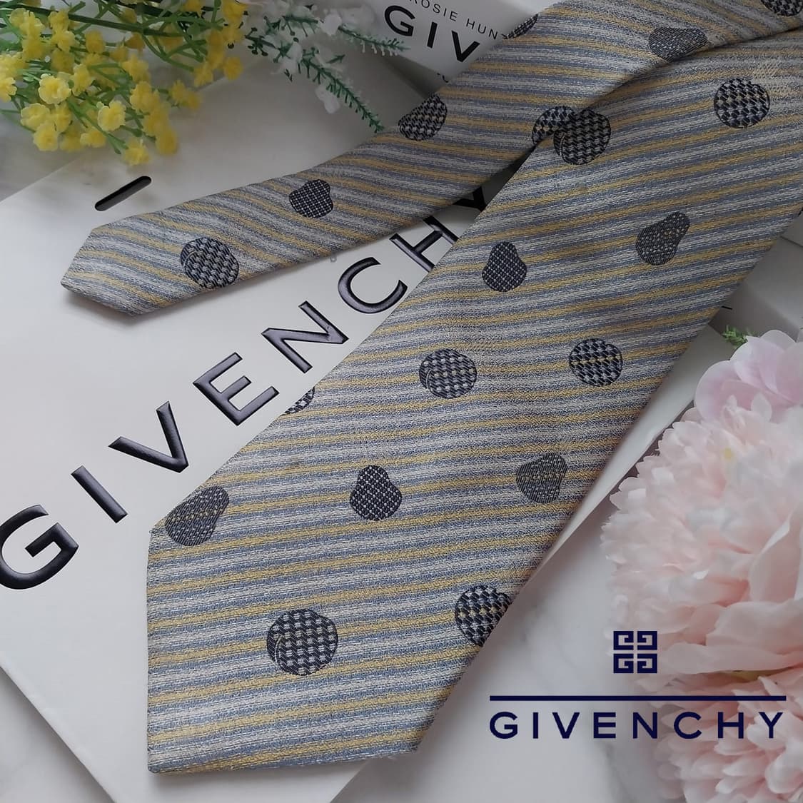 지방시 실크 그레이 스트라이프&도트 넥타이 9.9cm A등급 K1095
 상품이미지1