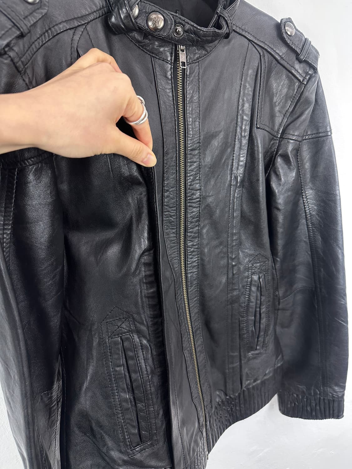 Lambskin Epaulette Ribbed Hem Jacket 상품이미지7