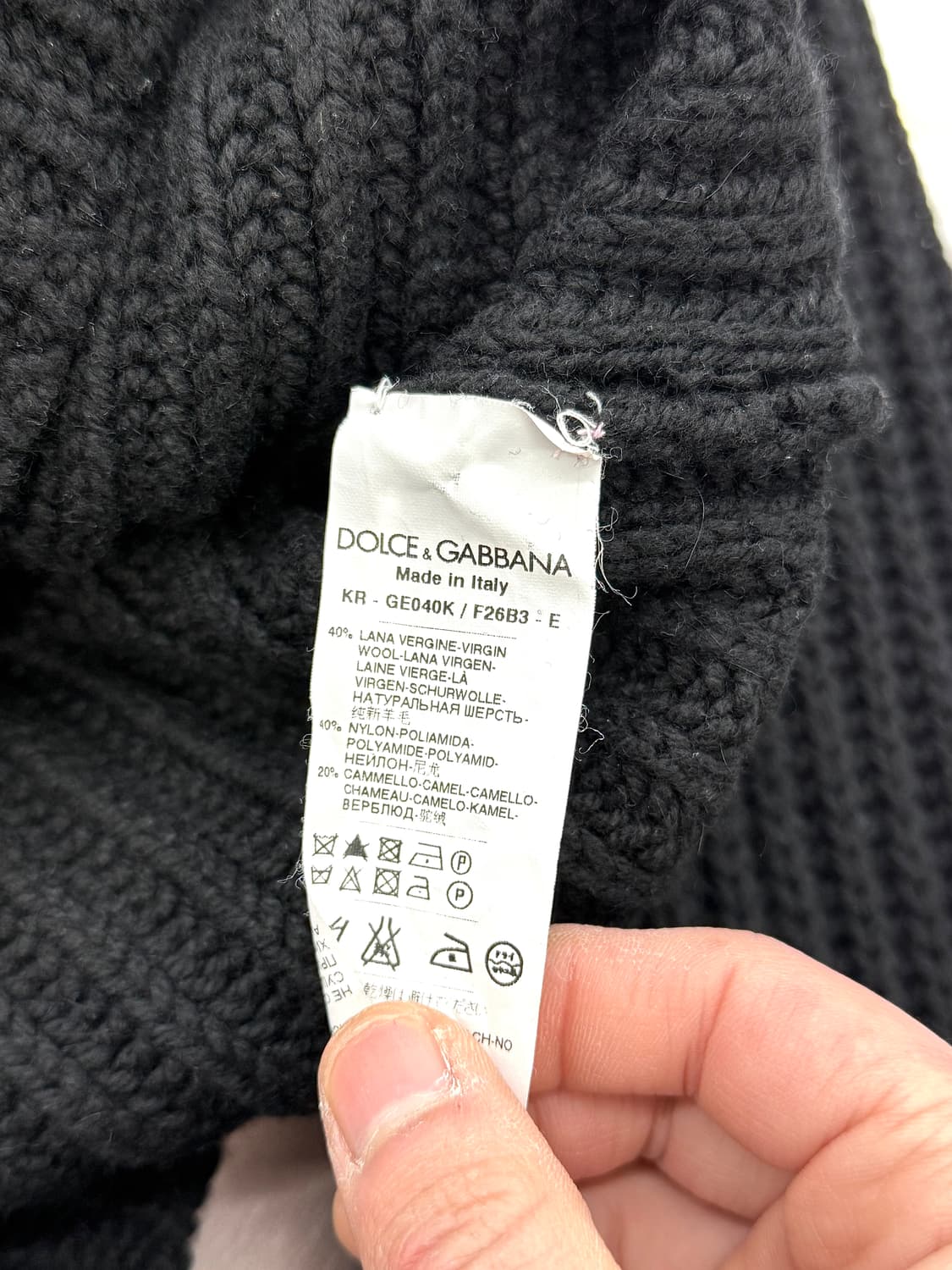 돌체 앤 가바나 라나울 블랙 암 케이블 리브 니트 상품이미지8