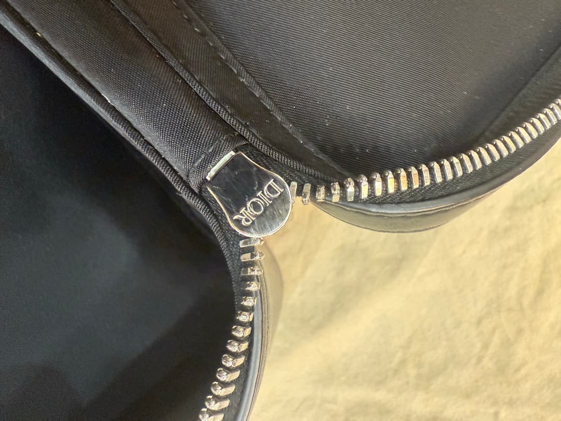 정품 디올 월드투어 슬링백 팝니다 상품이미지10