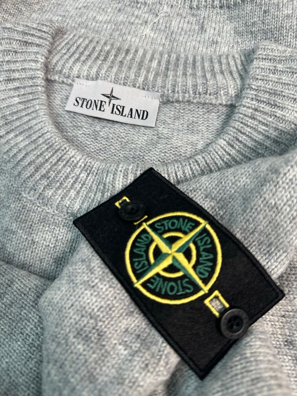 정품 스톤 아일랜드 남성 회색 니트 M(95) 상품이미지1