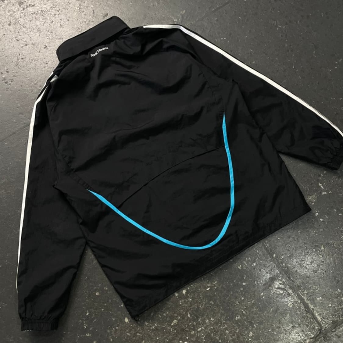 100 아디다스 레알마드리드 바람막이 상품이미지6