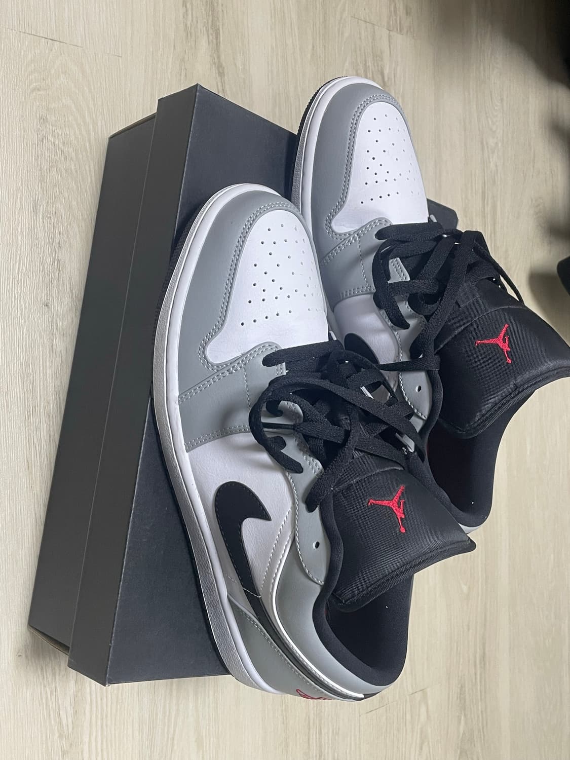 나이키 조던1 OG LOW 스모크 그레이 상품이미지2