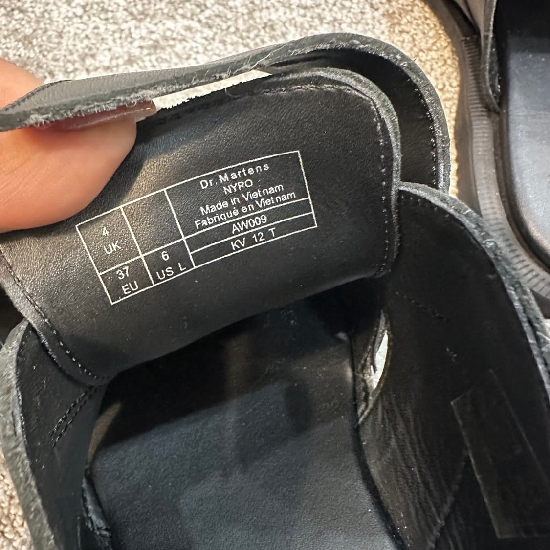 닥터마틴 나이로 블랙 템퍼리 가죽 버클 뮬235 상품이미지6