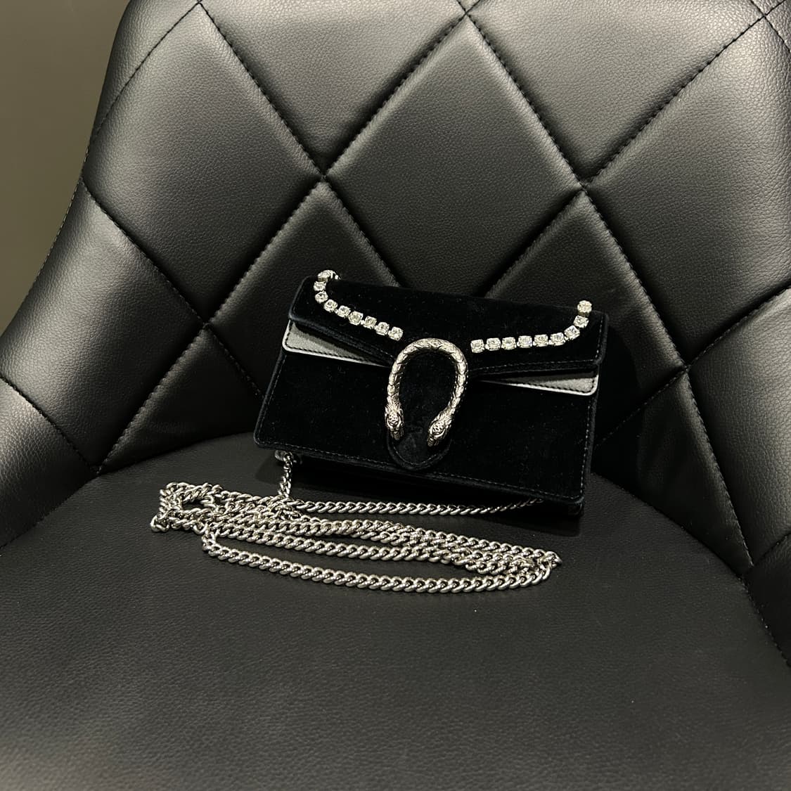 구찌 디오니소스 크리스탈 벨벳 미니 체인백 상품이미지1