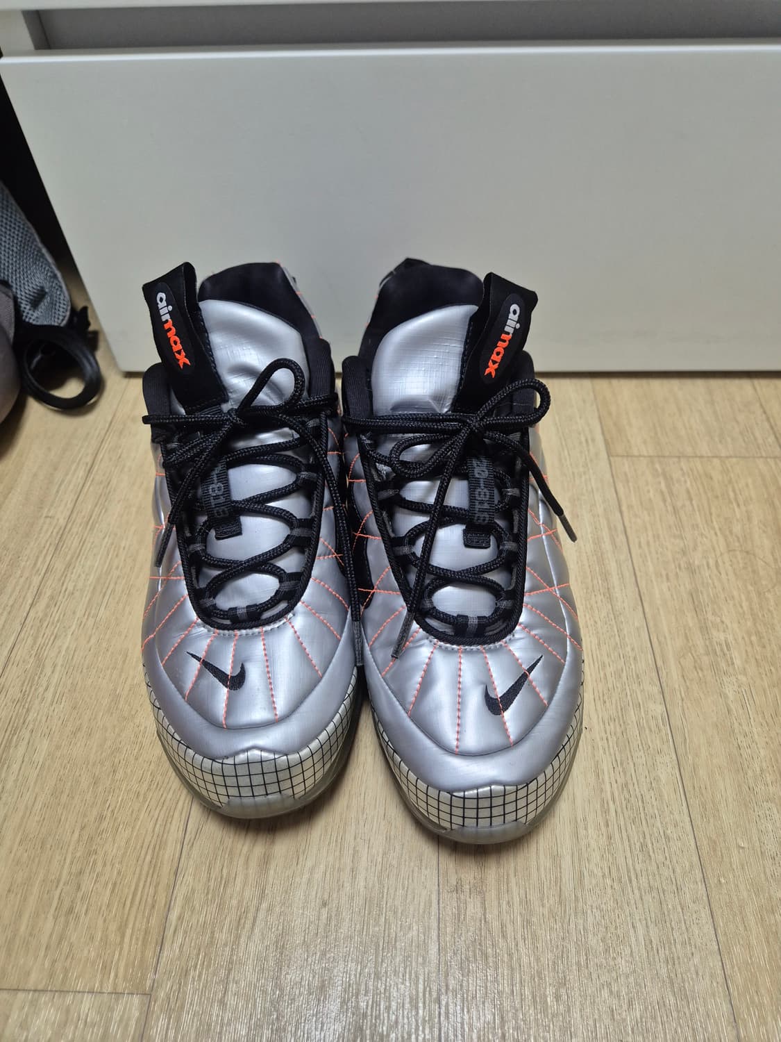 나이키에어맥스 720 실버 상품이미지1