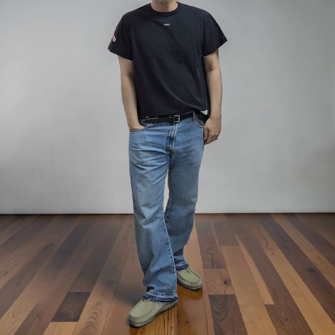 오프화이트 반팔티 S M0279 상품이미지1