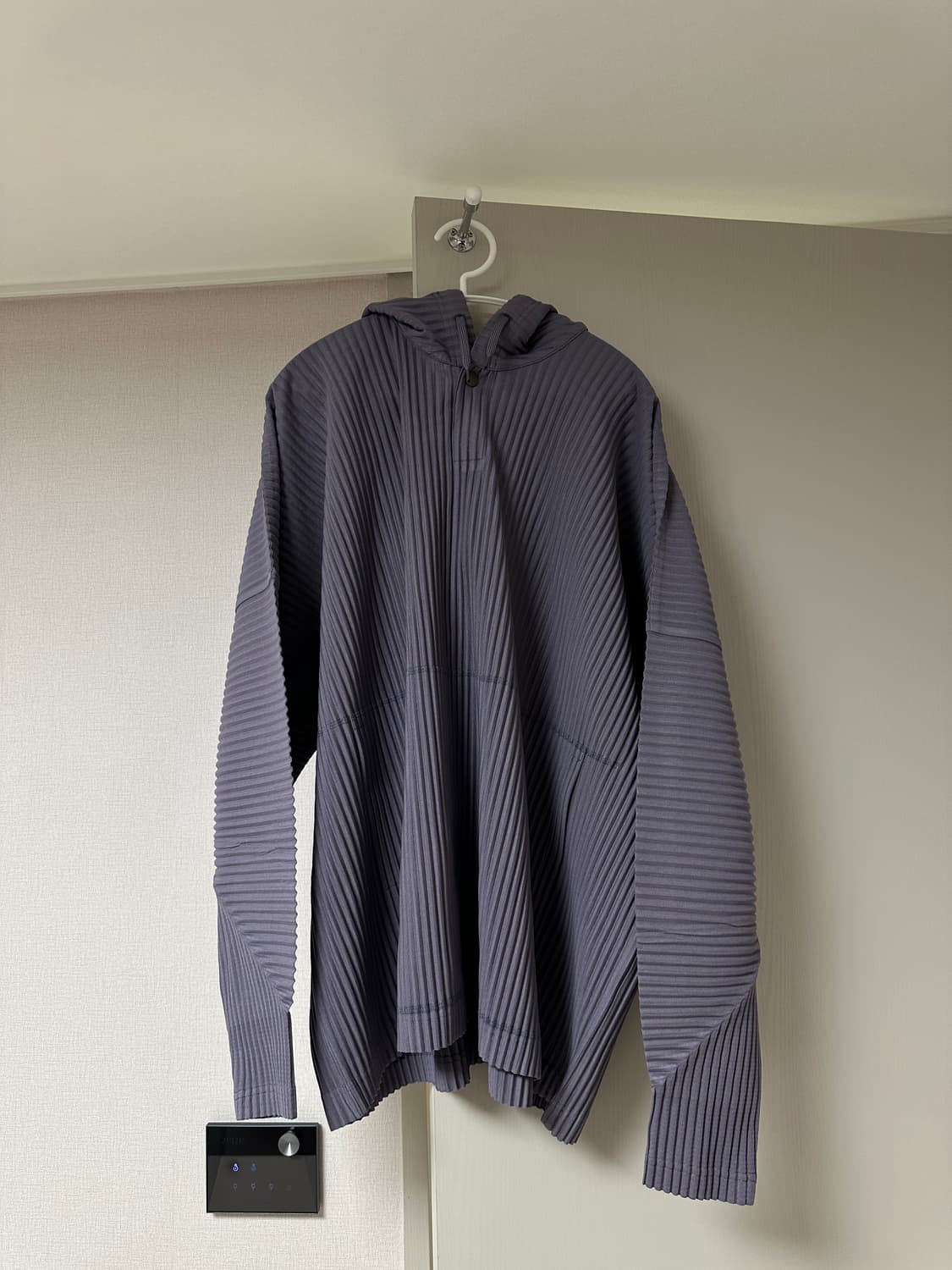 [4]옴므플리세 후드 아노락 먼슬리 퍼플 그레이 상품이미지1