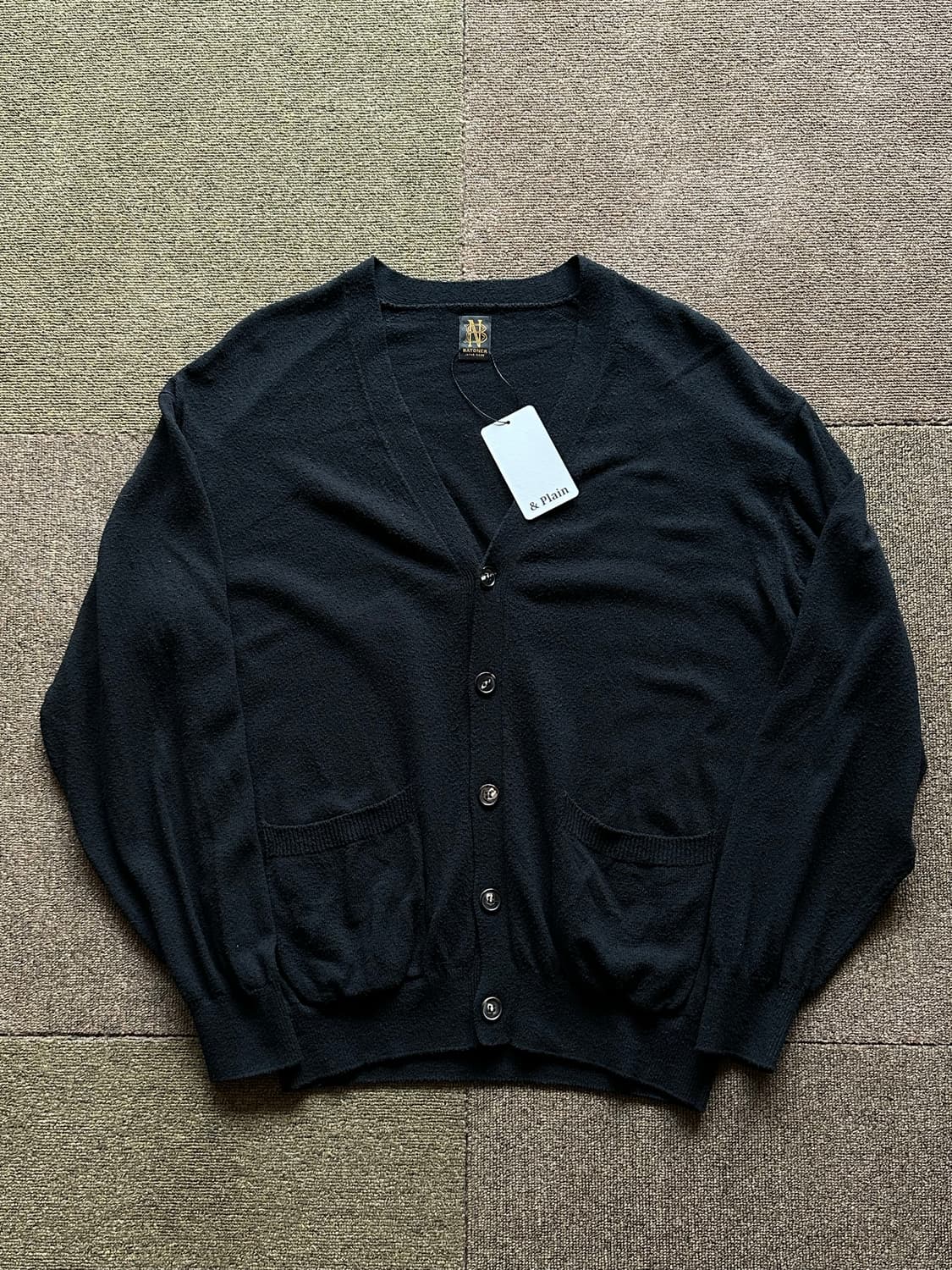 [2] 바토너 silk v neck cardigan black 상품이미지4