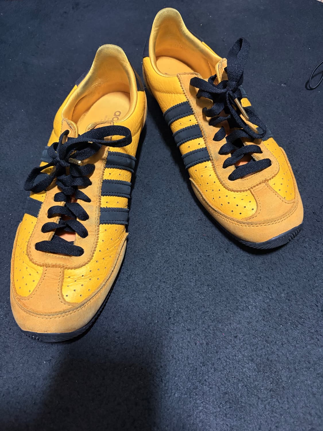 아디다스 재팬 옐로우 코어 블랙 270 상품이미지1