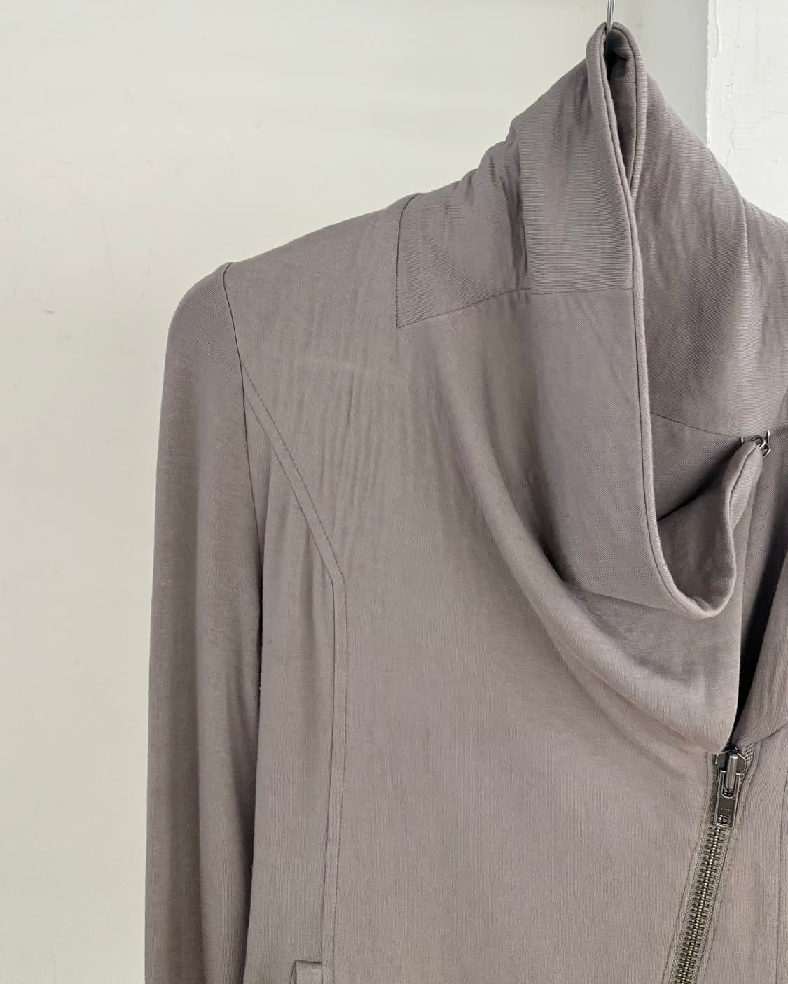 헬무트랭 그레이 빌러스 비대칭 니트 집업 상품이미지3