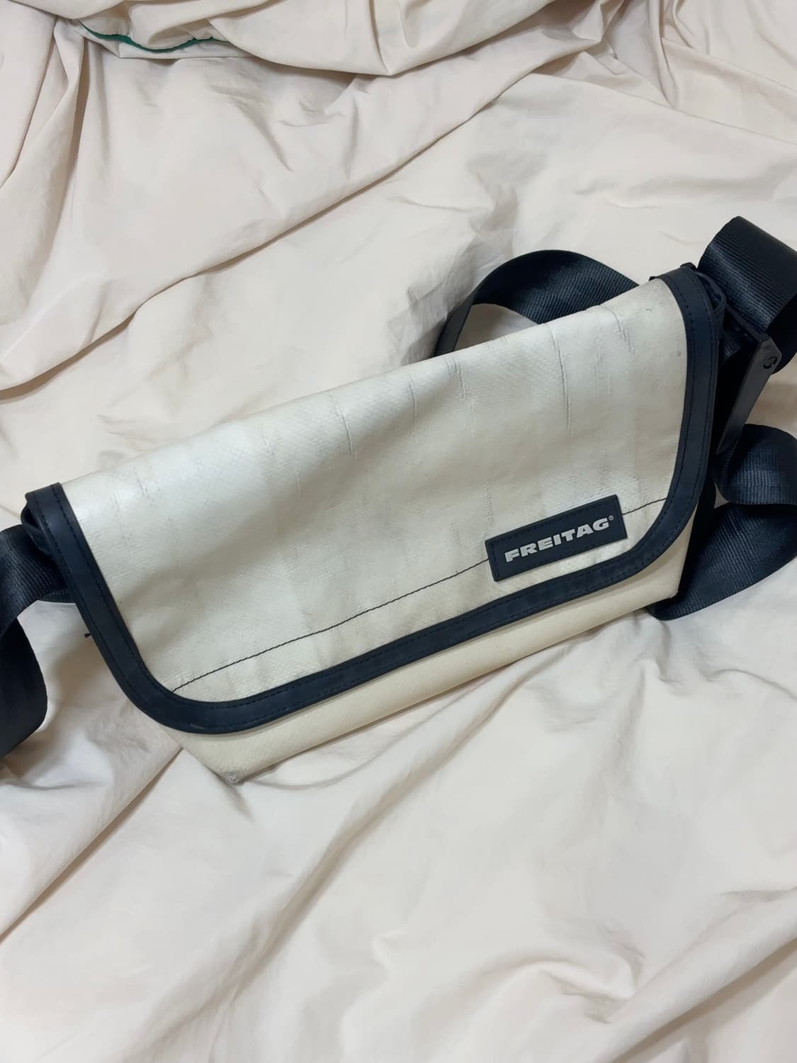 프라이탁 하와이파이브오 아이보리 상품이미지1