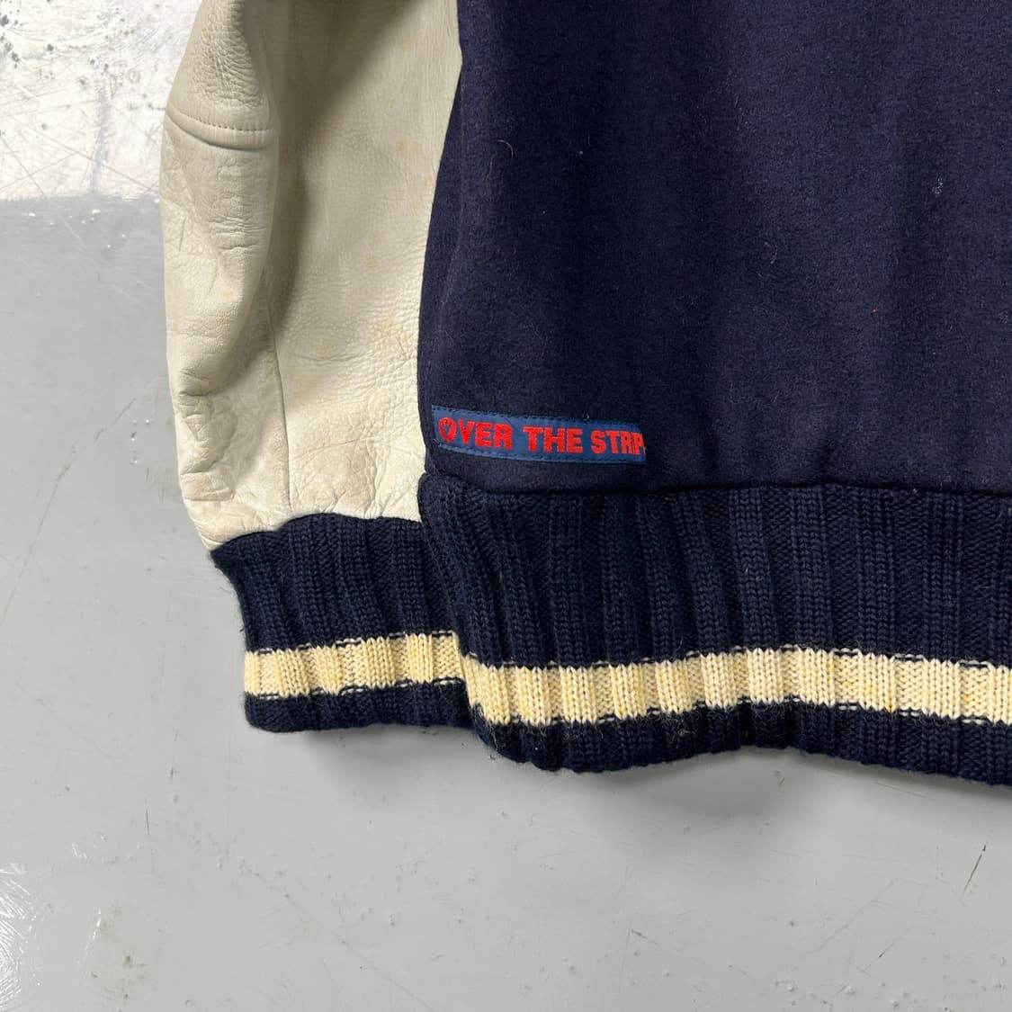 오버 더 스트라이프 레더 스타디움 자켓  상품이미지7