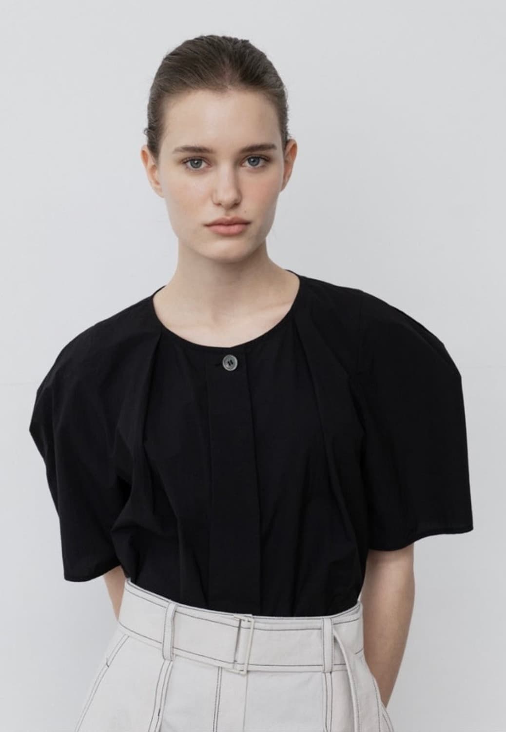 rrace 핀턱 퍼프 블라우스 상품이미지1