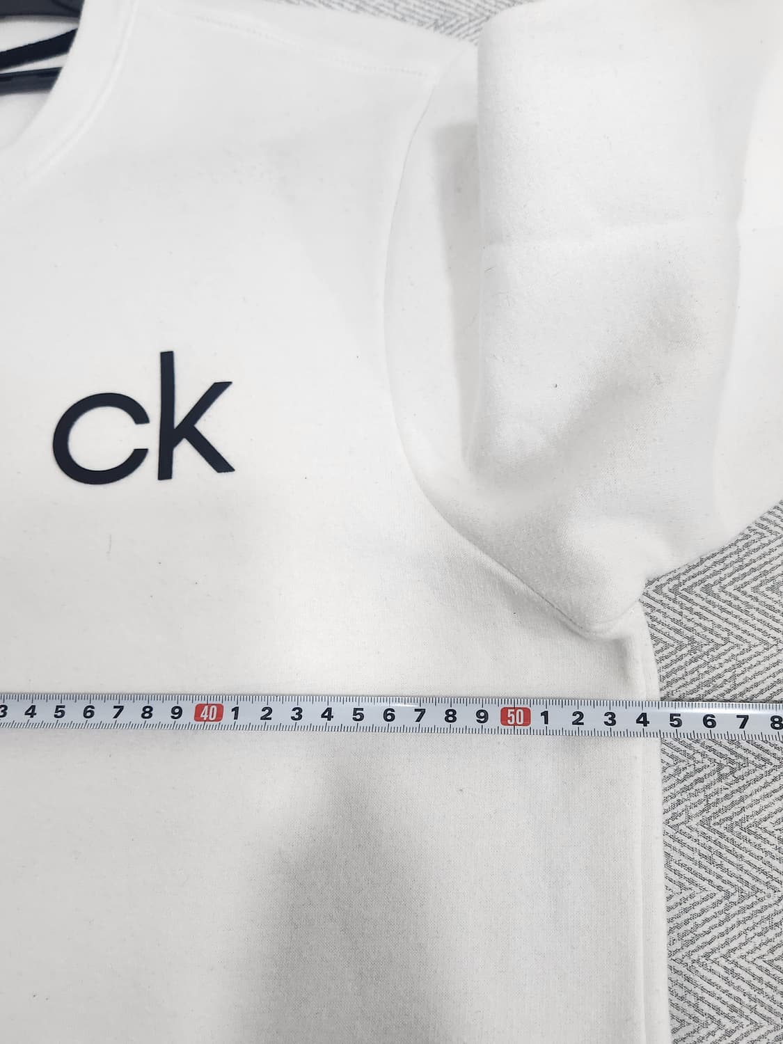 캘빈클라인 CK 로고 안감기모 맨투맨 남성 95~100사이즈 화이트 상품이미지7