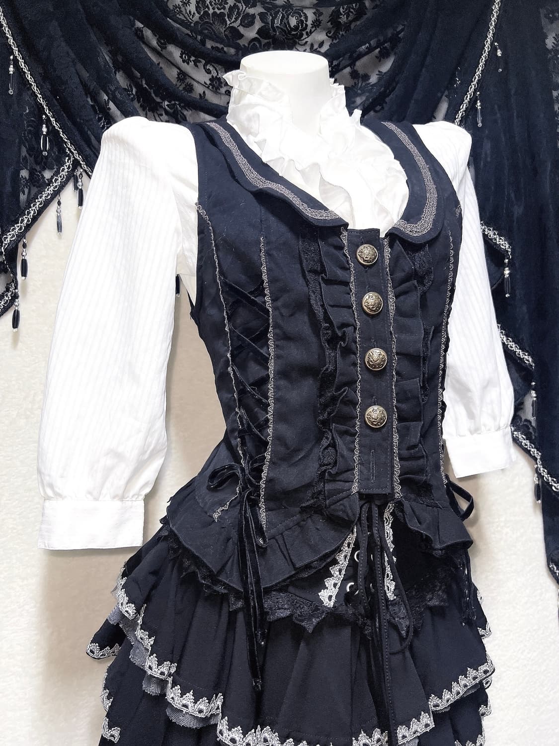 공겜여주 로맨틱고딕 갸루 화이트 프릴러플 블라우스 로걀탑 핀터 대장 일브 상품이미지2