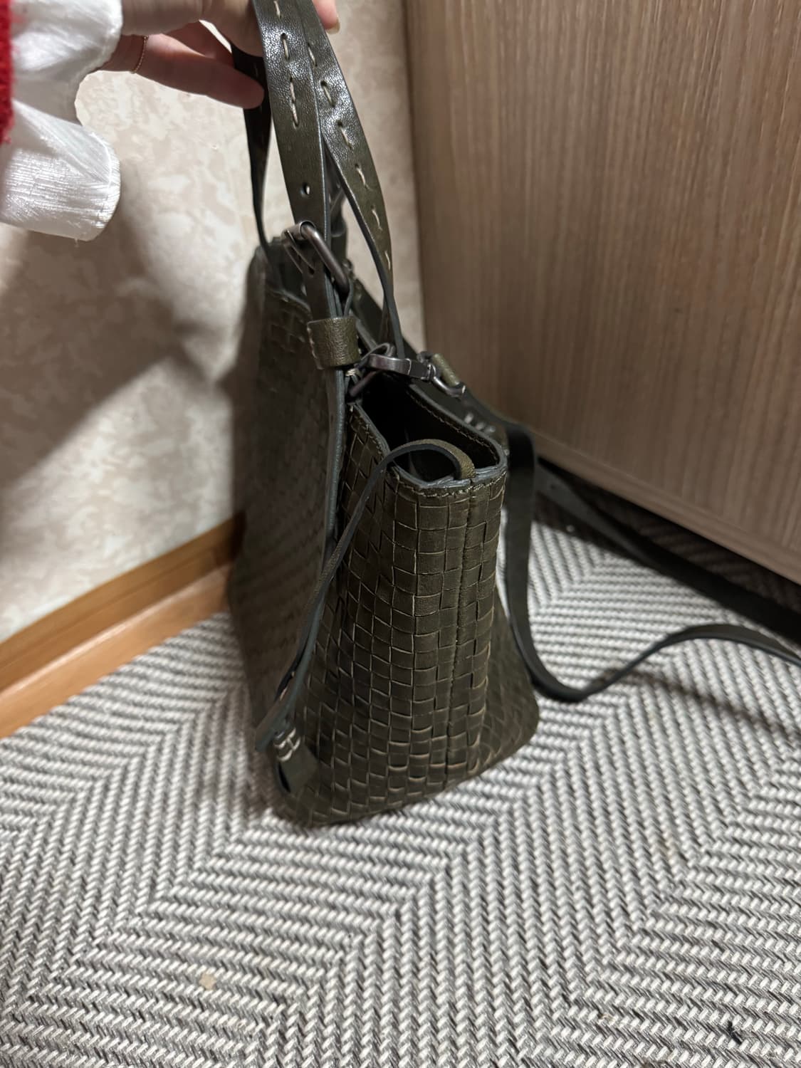 헨리베글린 양가죽 토트백 크로스백 상품이미지4