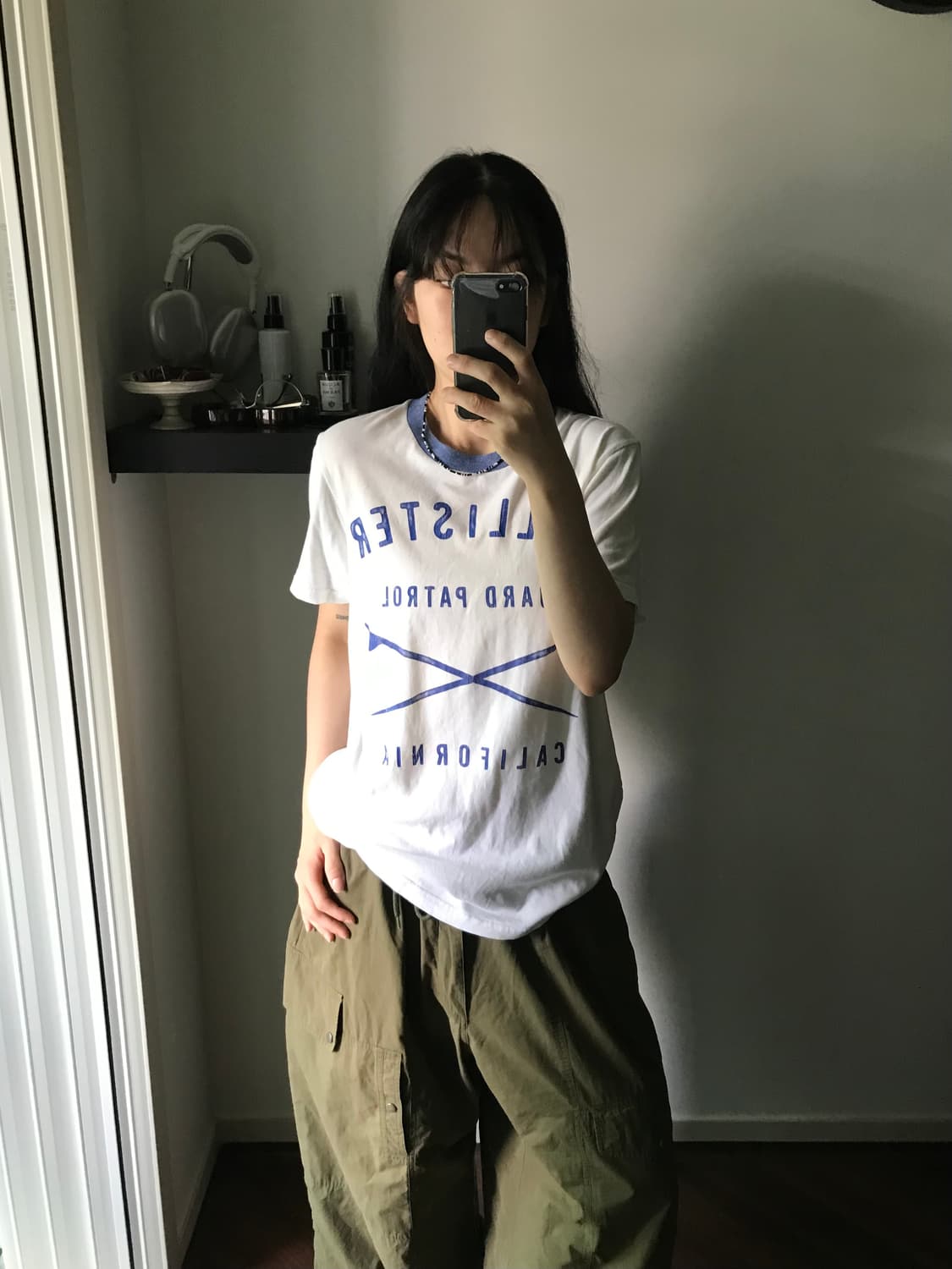 홀리스터 중앙 프린팅 아이보리 반팔티 상품이미지2
