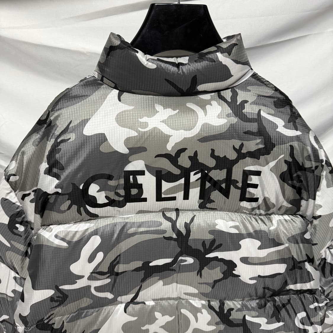[S+급/48] 셀린느 카모플라쥬 백로고 패딩 풀구성 상품이미지5