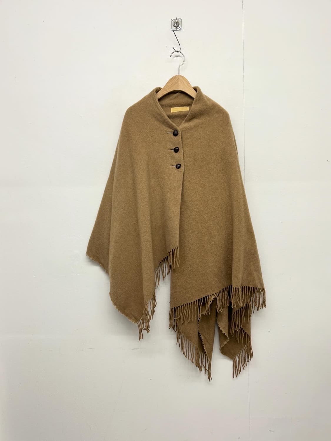 DENDROBIUM 베이지 울 흐린지 케이프 상품이미지1