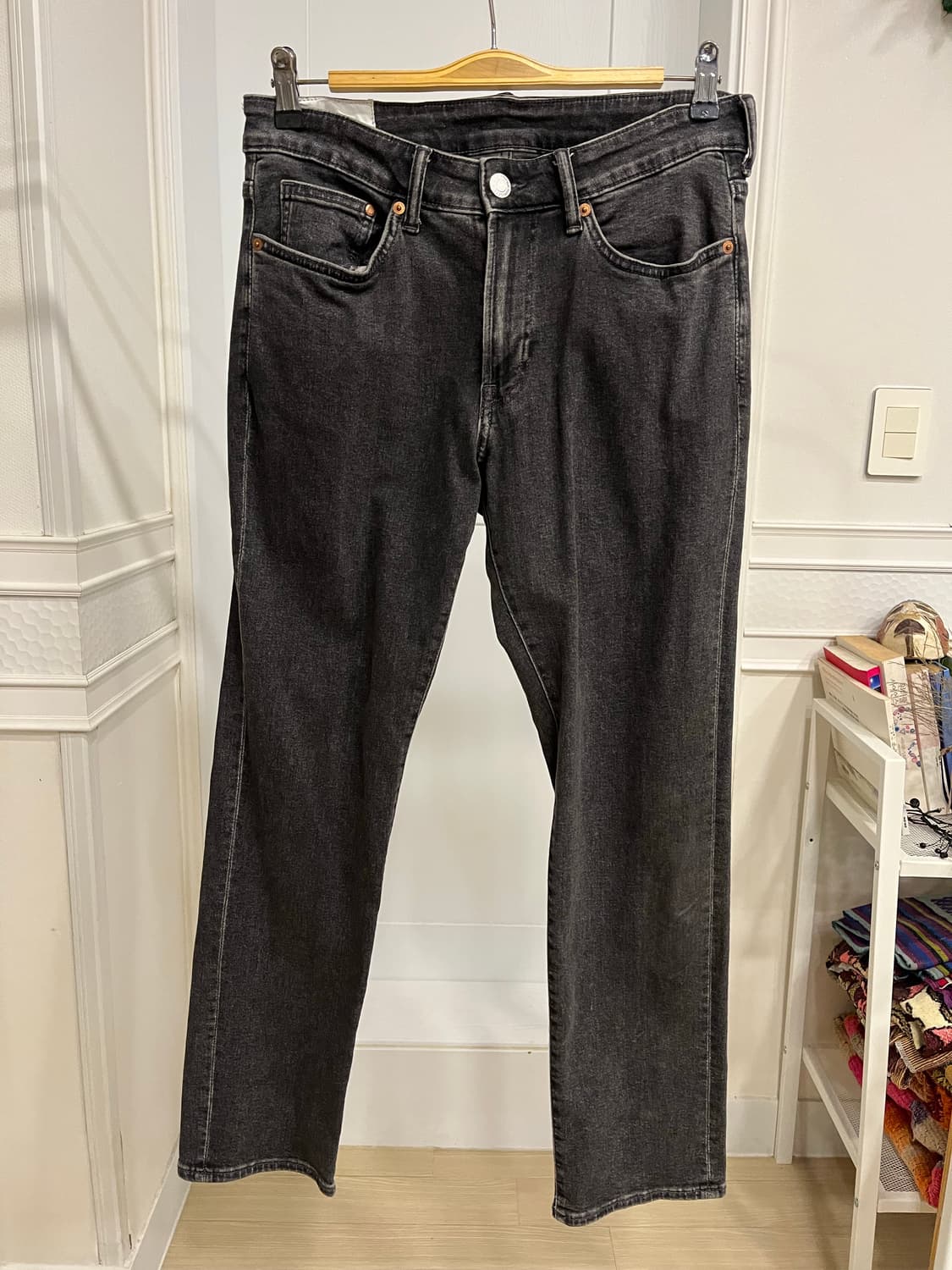 H&M 블랙 데님 팬츠 상품이미지1