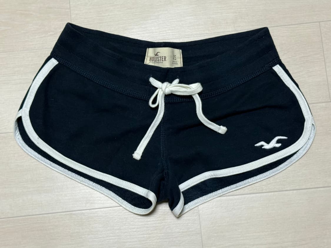 홀리스터 네이비 트레이닝 반바지 XS 상품이미지1