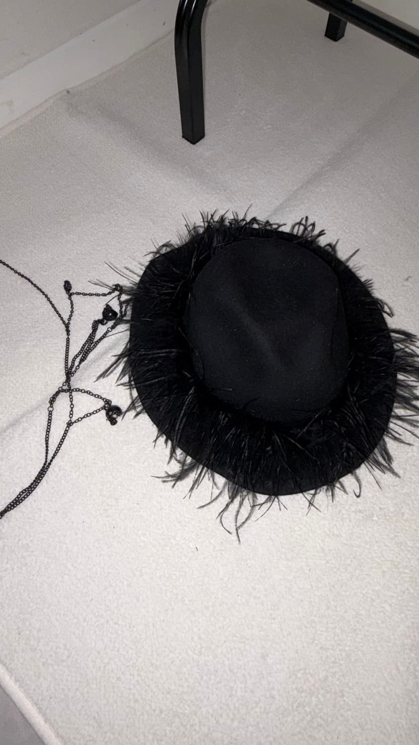 어썸니즈 페더 깃털 페도라 상품이미지1