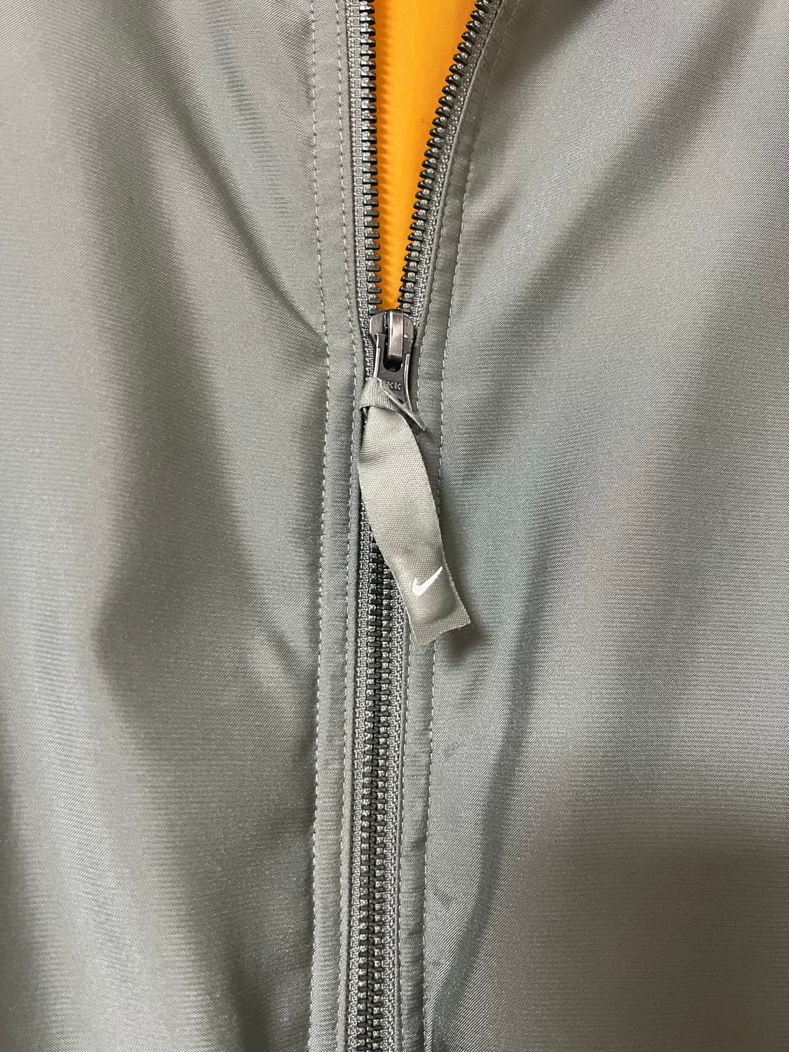 나이키 nrg 솔로 스우시 새틴 봄버 자켓 라이트 아미 (S) 상품이미지3