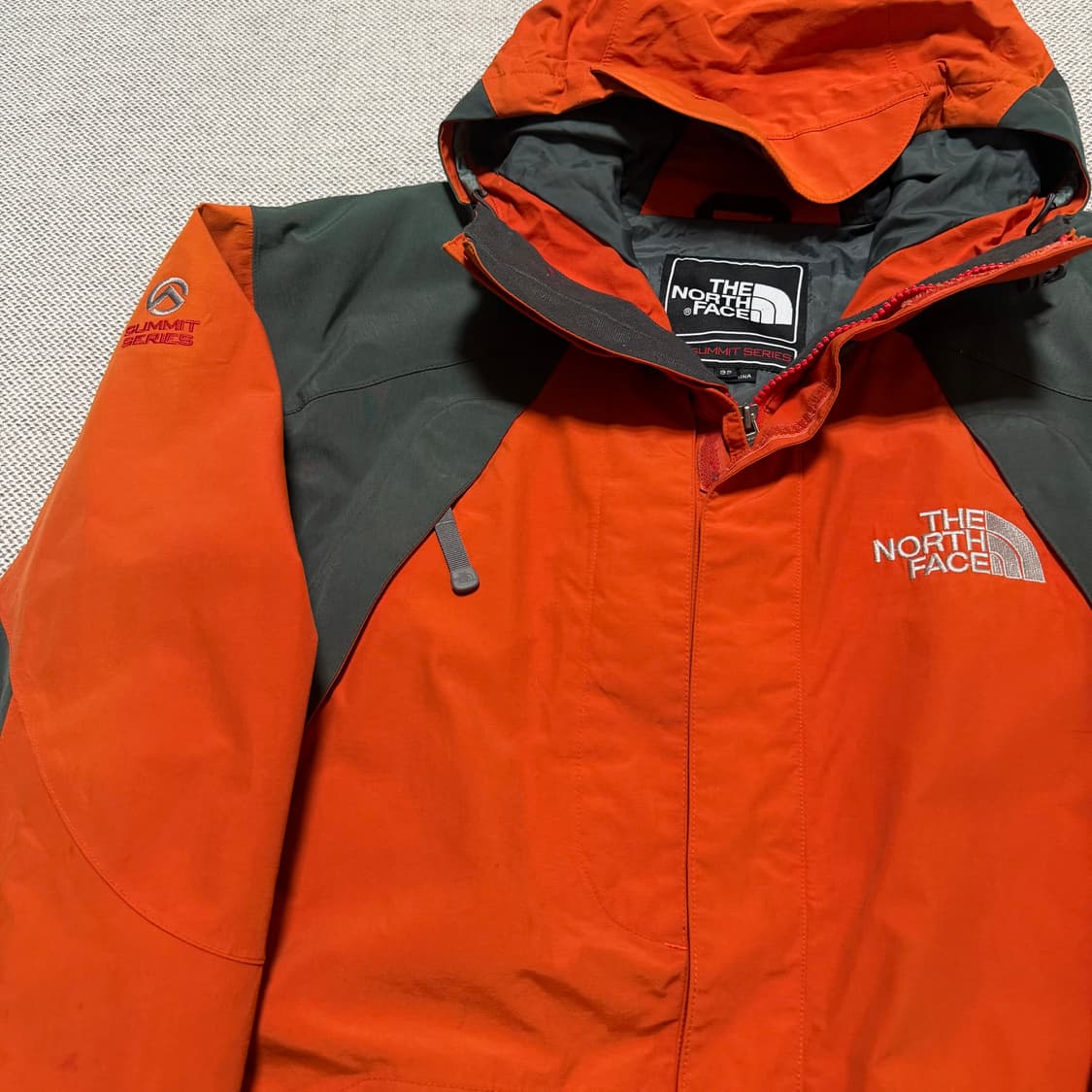노스페이스 써밋시리즈 고어텍스 마운틴 자켓 상품이미지2