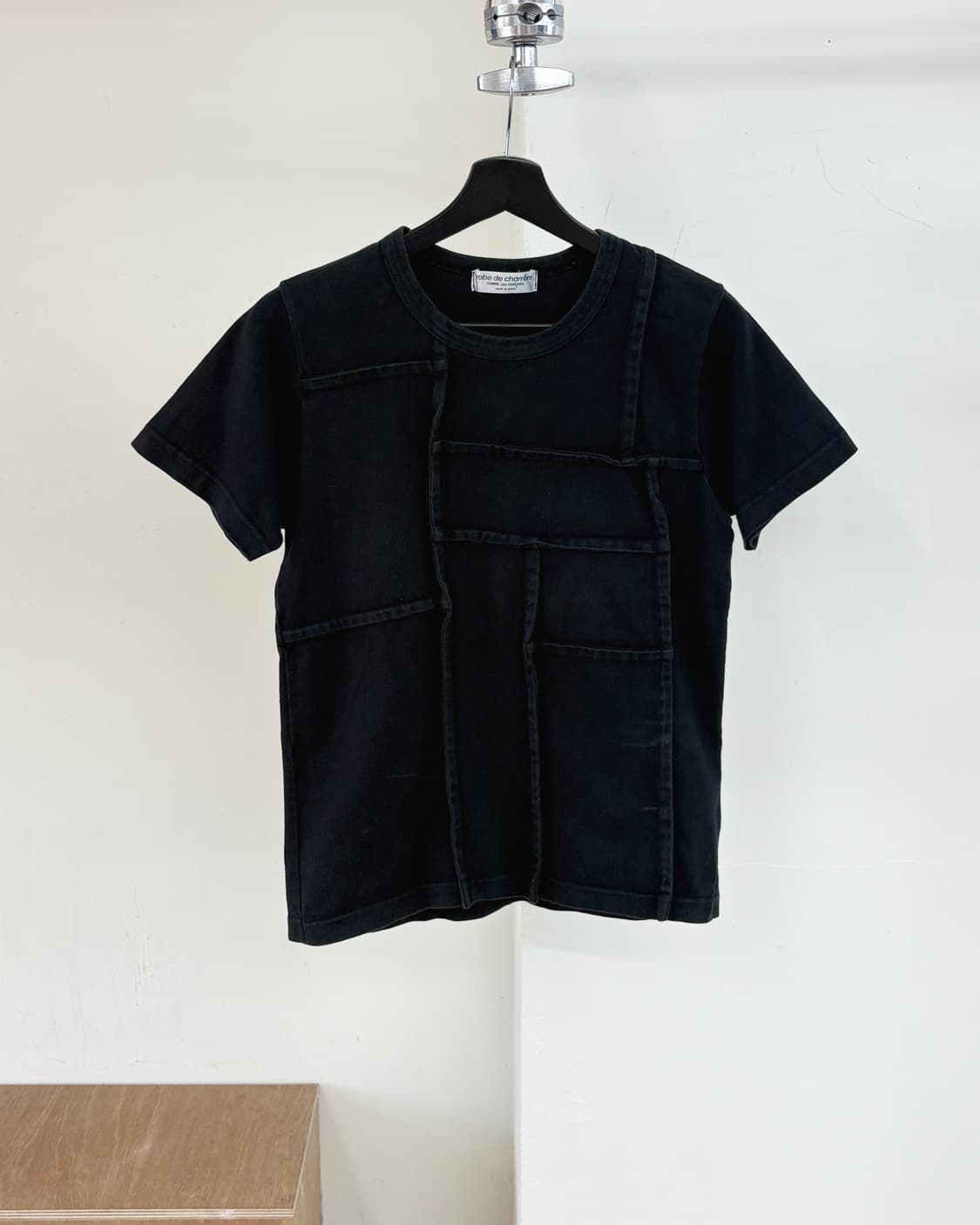 꼼데가르송 robe de chambre 블랙 패널 하프티 상품이미지1